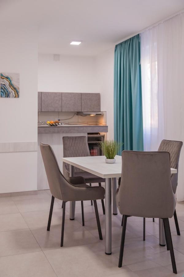 As Apartmani Pirot Eksteriør billede